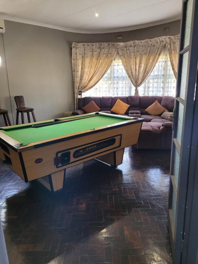 Palm Guesthouse Zeerust المظهر الخارجي الصورة