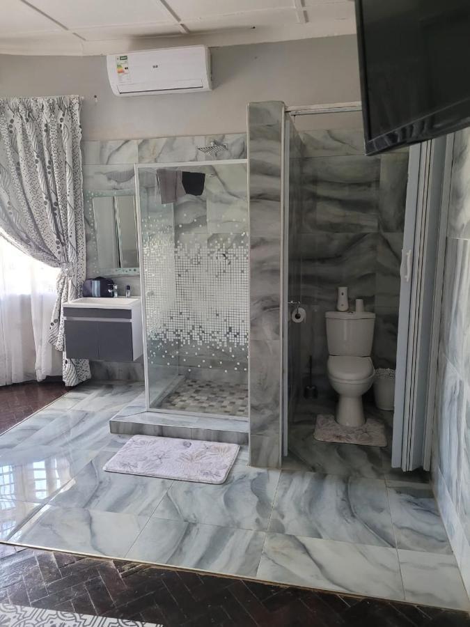 Palm Guesthouse Zeerust المظهر الخارجي الصورة